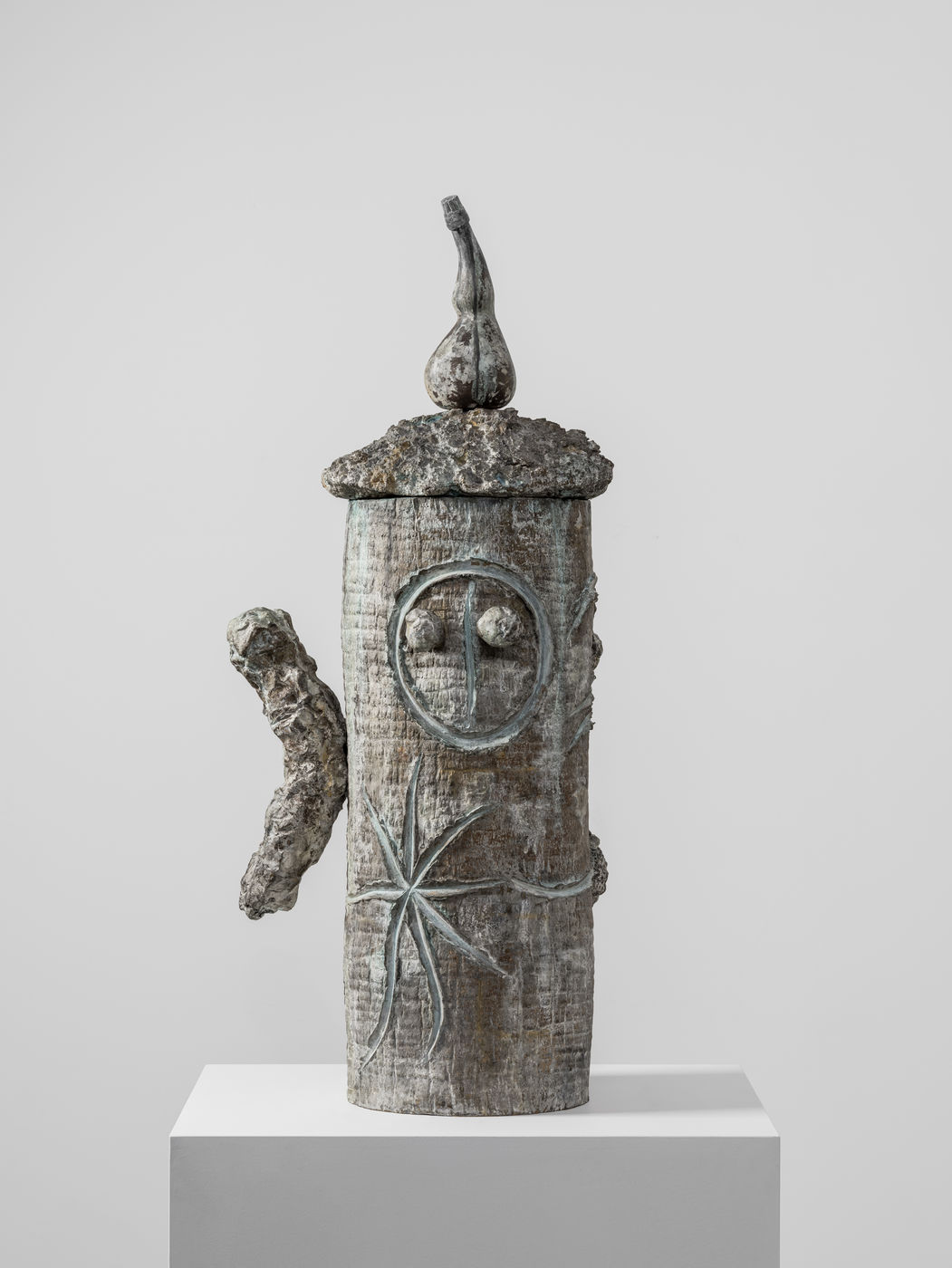 Joan Mir&oacute; Homme et femme, 1977 Bronze 117 x 52 x 49 cm (46.06 x 20.47 x 19.29 in) The...