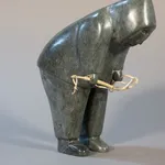 Isa Oomayoualook, Seated Inuk / homme assis, ca. 1965