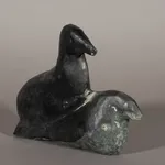 Tuna Iquliq, Inuk with Birds / Inuk avec oiseaux, ca. 1980