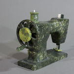 Jamasee Pitseolak, Sewing Machine / machine à coudre, ca, 2010