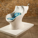 Laura Lima, Gigantesco Parentesco (Passeio Solitário) [Massive Kinship (Solitaire Promenade)], 2018