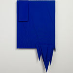 Laura Lima, Gigantesco Parentesco (Passeio Solitário) [Massive Kinship (Solitaire Promenade)], 2018