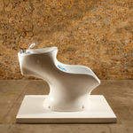 Laura Lima, Gigantesco Parentesco (Passeio Solitário) [Massive Kinship (Solitaire Promenade)], 2018