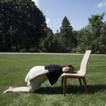 Paola Martínez Fiterre, Different ways to sit on a chair. Performance, 2019