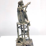 La piccola Chimera, René Julien, scultura in bronzo, scultura angelo, scultura d'amore, scultura onirica, scultura musicale, scultura musicale, scultura donna, scultura ragazza, scultura arte, scultura classica, scultura d'interni, arte figurativa, scultura figurativa, scultura contemporanea , interior design, decorazione artistica, decorazione del salone, tema artistico heyi, galleria d'arte belga,