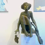 il giovane solista, René Julien, scultura in bronzo, scultura femminile, scultura donna, scultura musica, scultura musicista, scultura della speranza, scultura arte, scultura romantica, scultura contemporanea, scultura d'interni, scultura da esterno, decorazione esterna, scultura da giardino, scultura monumentale, figurativa arte, scultura figurativa, interior design, decorazione artistica, decorazione di saloni, tema artistico heyi, galleria d'arte belga