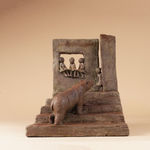 Der Besuchsbär, Skulptur, schöne Kinderhausskulptur, Sophie Verger, Tierskulptur, Kindheitsskulptur, zeitgenössische Bronzeskulptur Art Yi-Galerie Brüsseler Kunstgalerie