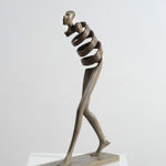 Isabel Miramontes Hedendaagse bronzen sculptuur abstracte kunst sculptuur decoratie ontwerp amor liefde moeder sculptuur een baby dragen