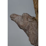 Dressuur, schattig kind en lief dier, hedendaagse bronzen paardensculptuur van Sophie Verger