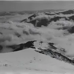 陈萧伊 Chen Xiaoyi, 脱臼时空系列 Dislocated Spacetime series, 2025