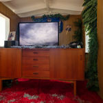 Jammie Holmes, A Self Portrait of an Artist on a Narrow Street, 2019