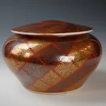 Tomimoto Kenkichi 富本憲吉, 色地金銀彩 羊歯文蓋付飾壷