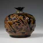 Kinjo Jiro 金城次郎, Flower Jar with Shrimp and Fish Pattern 海老魚文花瓶