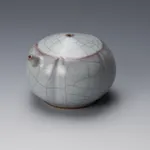 Takagaki Atsushi 高垣 篤, Water dropper with celadon glaze on red clay
