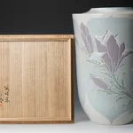 Miyanohara Ken 宮之原 謙, Carved Celadon Porcelain Brush Pot, 緑磁彫萬筆壺, circa 1950s–1960s