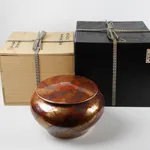 Tomimoto Kenkichi 富本憲吉, 色地金銀彩 羊歯文蓋付飾壷