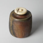 Isezaki Jun 伊勢崎淳, Bizen tea caddy 備前肩衛茶入
