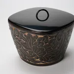 Miyanohara Ken 宮之原 謙, Carved Celadon Porcelain Brush Pot, 緑磁彫萬筆壺, circa 1950s–1960s