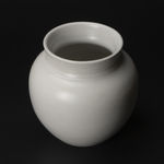 Miyanohara Ken 宮之原 謙, Carved Celadon Porcelain Brush Pot, 緑磁彫萬筆壺, circa 1950s–1960s