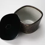 Miyanohara Ken 宮之原 謙, Carved Celadon Porcelain Brush Pot, 緑磁彫萬筆壺, circa 1950s–1960s