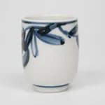 Kondo Yuzo 近藤悠三, Yunomi With Pomegranate Drawing 柘榴 湯呑