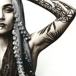 Jan C. Schlegel, Biwa with Crocodile, Kara Tribe, Ethiopia, 2009