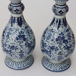 A Very Good Pair of Delft Vases - 18th Century