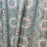 Toledo Bleu de Chine on Linen