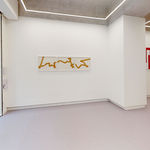 Vera MOLNAR, Signature à la mine de plomb sur fond rouge, 2008