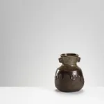 Janet Leach, Vase with lugs