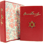 Anne Frank (1929-1945): A Biography. Binding and box