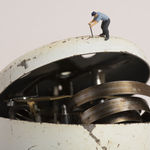 Liliana Porter, To Fix It (Man with Blue Shirt), 2018