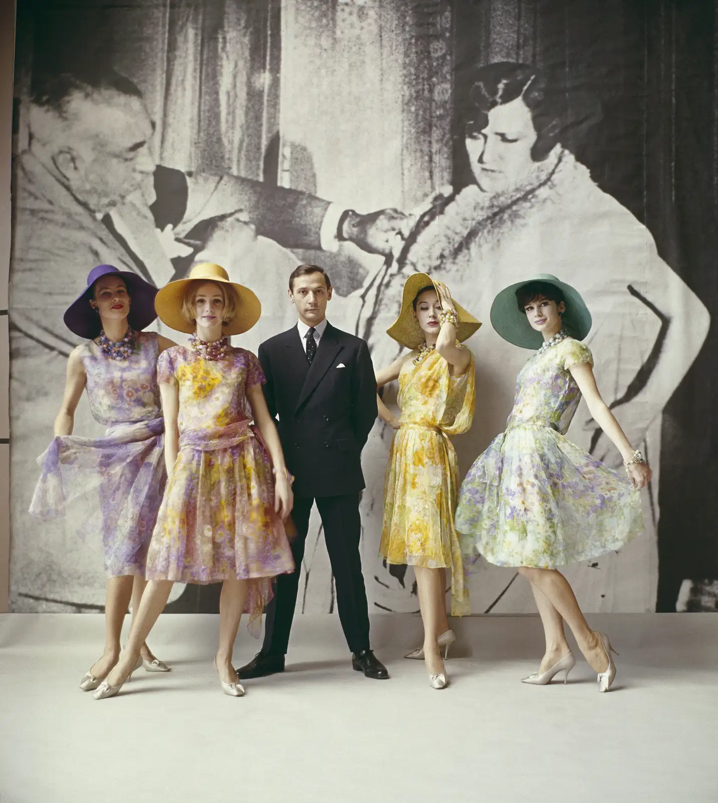 Mark Shaw, Mark Bohan with Models, 1961