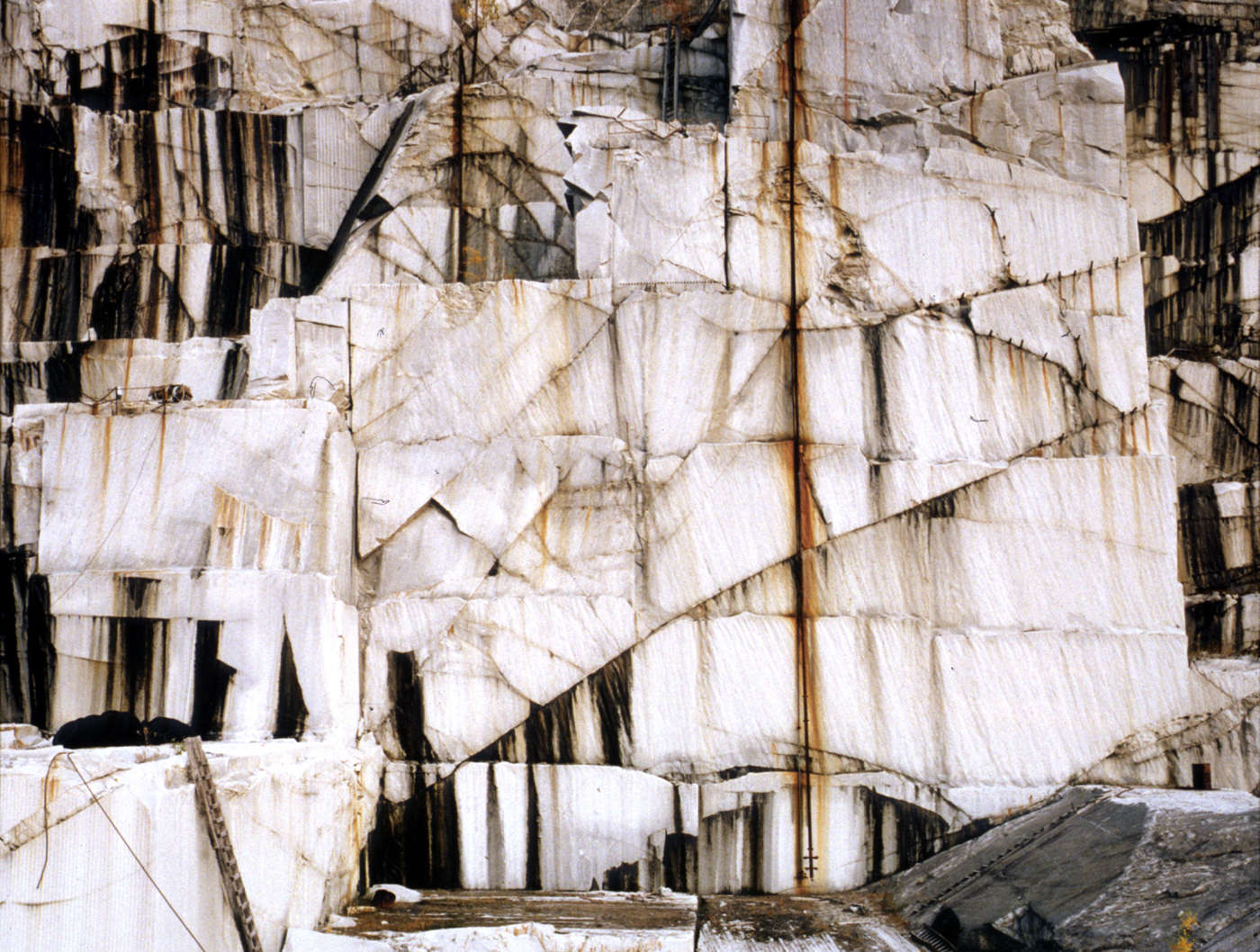 Edward Burtynsky, Rock of Ages #10, 1991