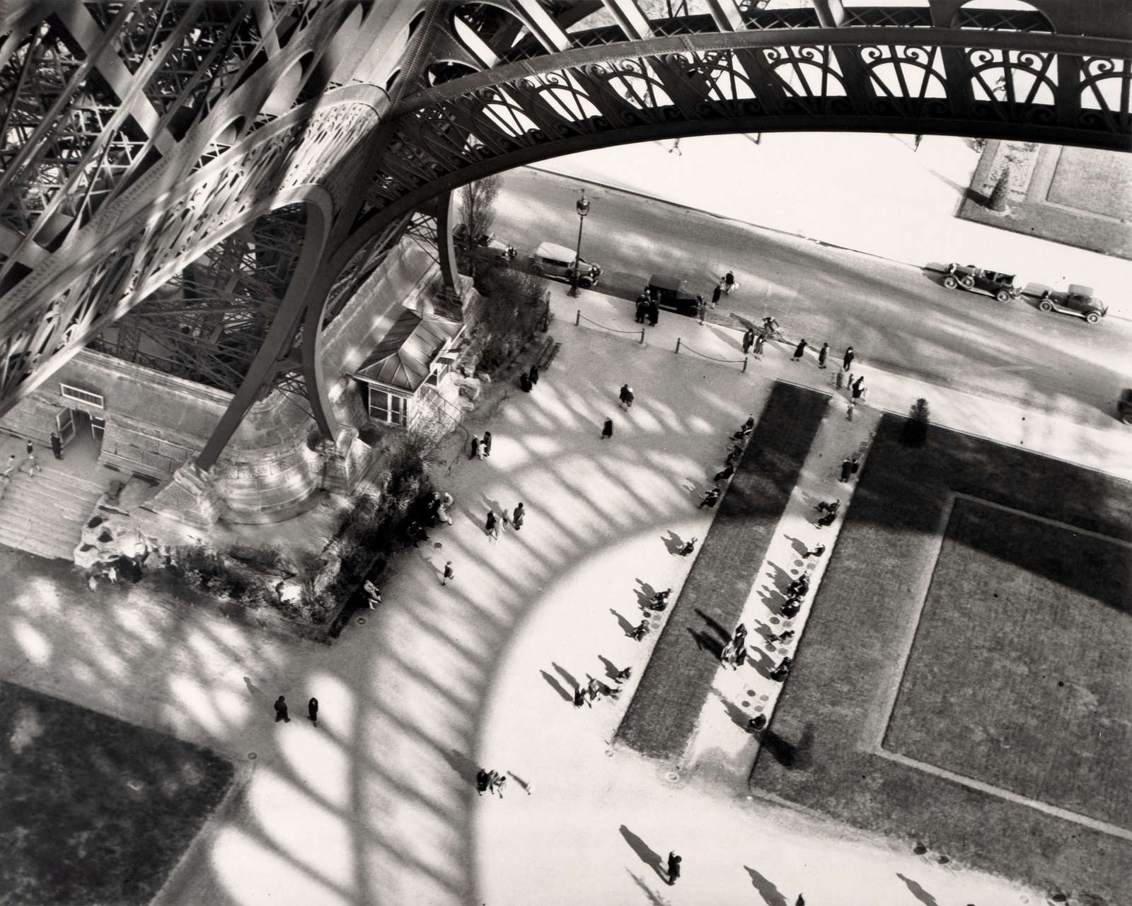 André Kertész, Eiffel Tower, Paris, 1929