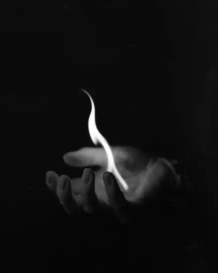 Tommy Nease, Hand (Fire) , 2017