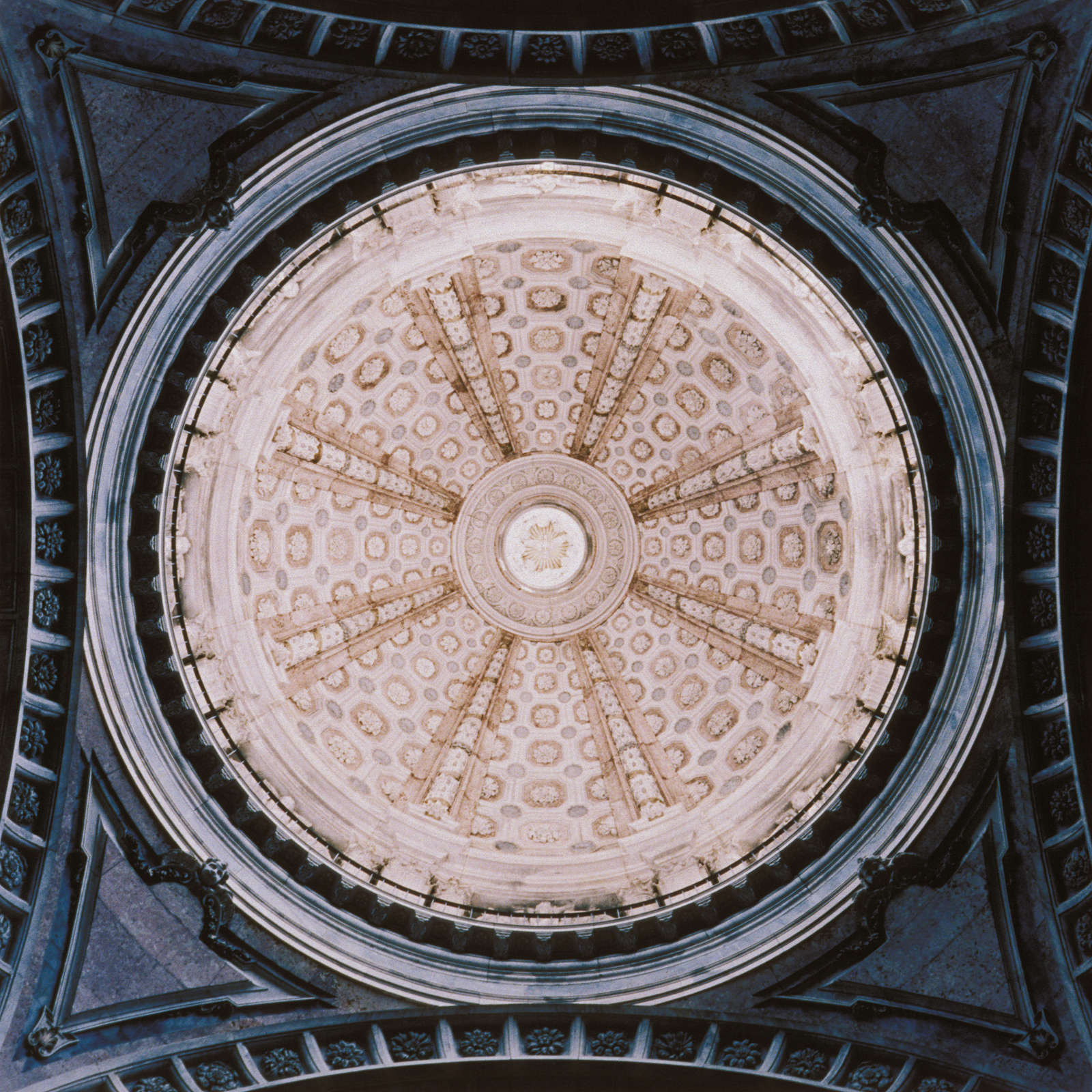 Dome #42009, Basilica, Palacio de Mafra, 2003