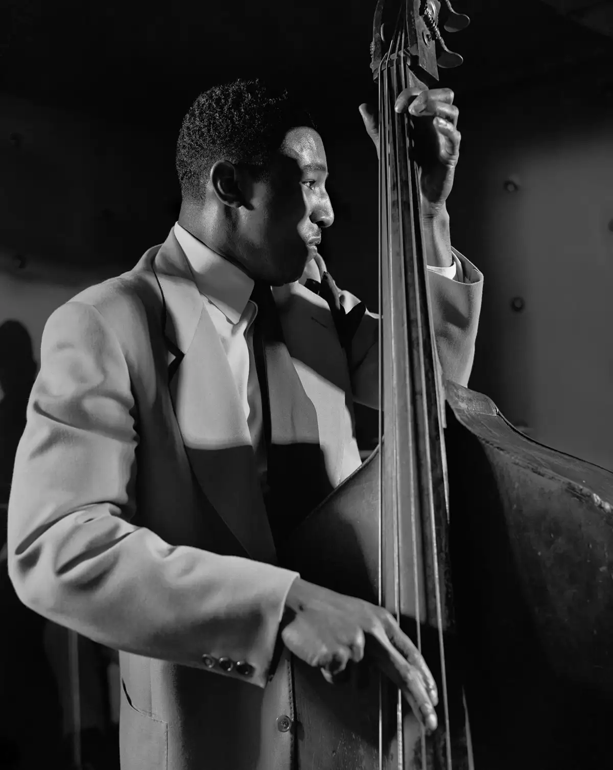 Herman Leonard, Ray Brown, New York City (RYB01), 1948