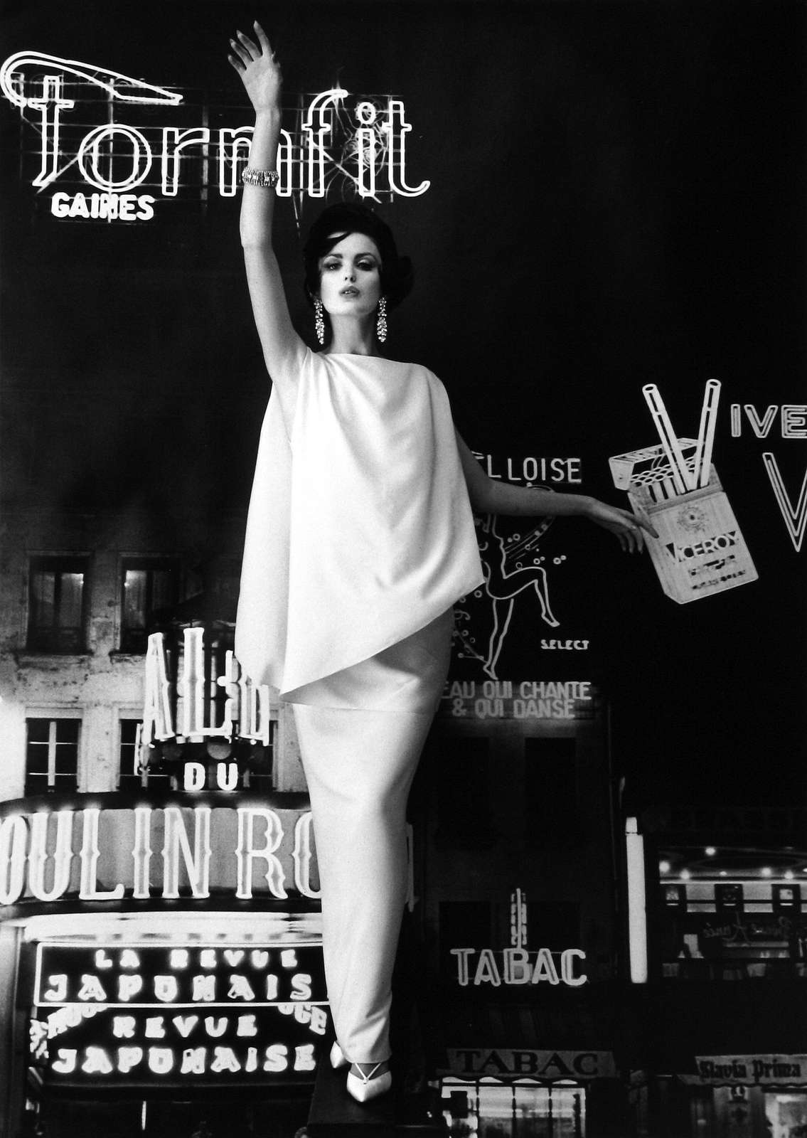 William Klein, Dorothy and Formfit (Vogue), Paris, 1960