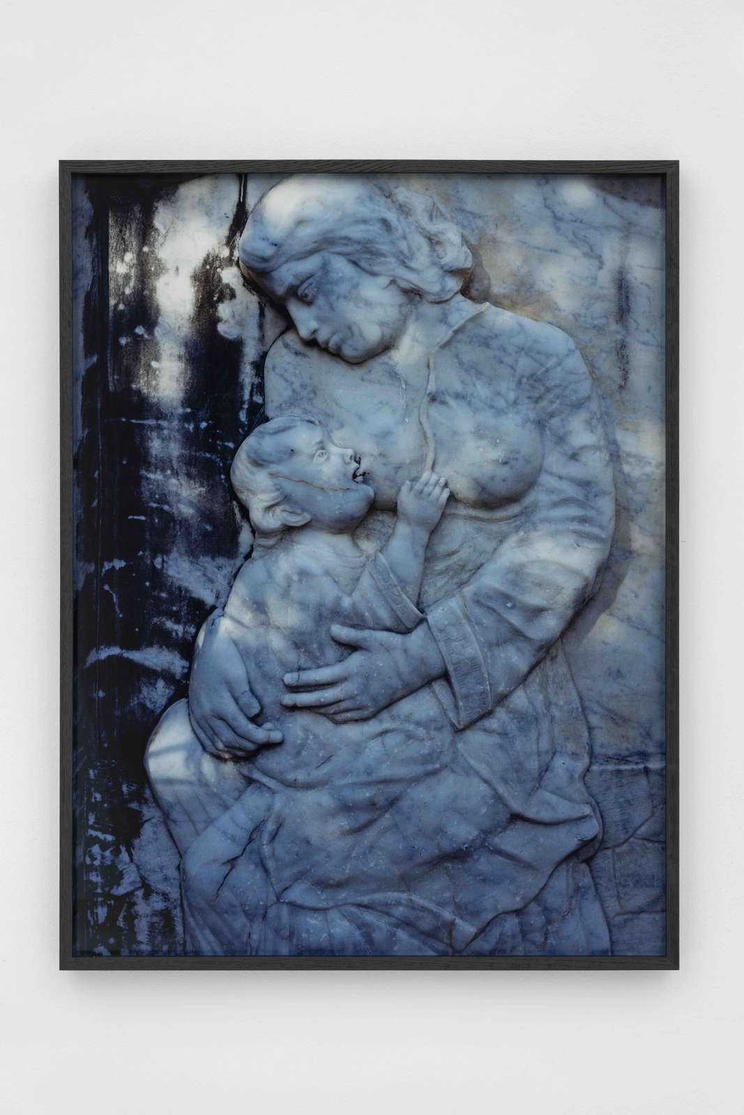 Harley Weir, 'Function', 2015, C-type print, 102.5 x 78 cm. Courtesy of the artist and Hannah Barry Gallery, London, UK. Photo: Damian Griffiths