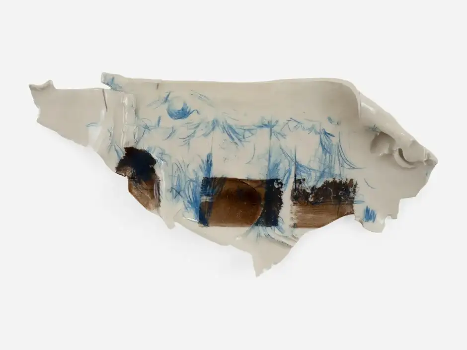 Uri Aran, 'Interior After Someone I Love', 2024. Underglaze pencil and clear glaze on ceramics, 21.6 x 43.2 x 5.1 cm © Uri Aran. Courtesy the Artist and Sadie Coles HQ, London. Photo: Arthur Gray.