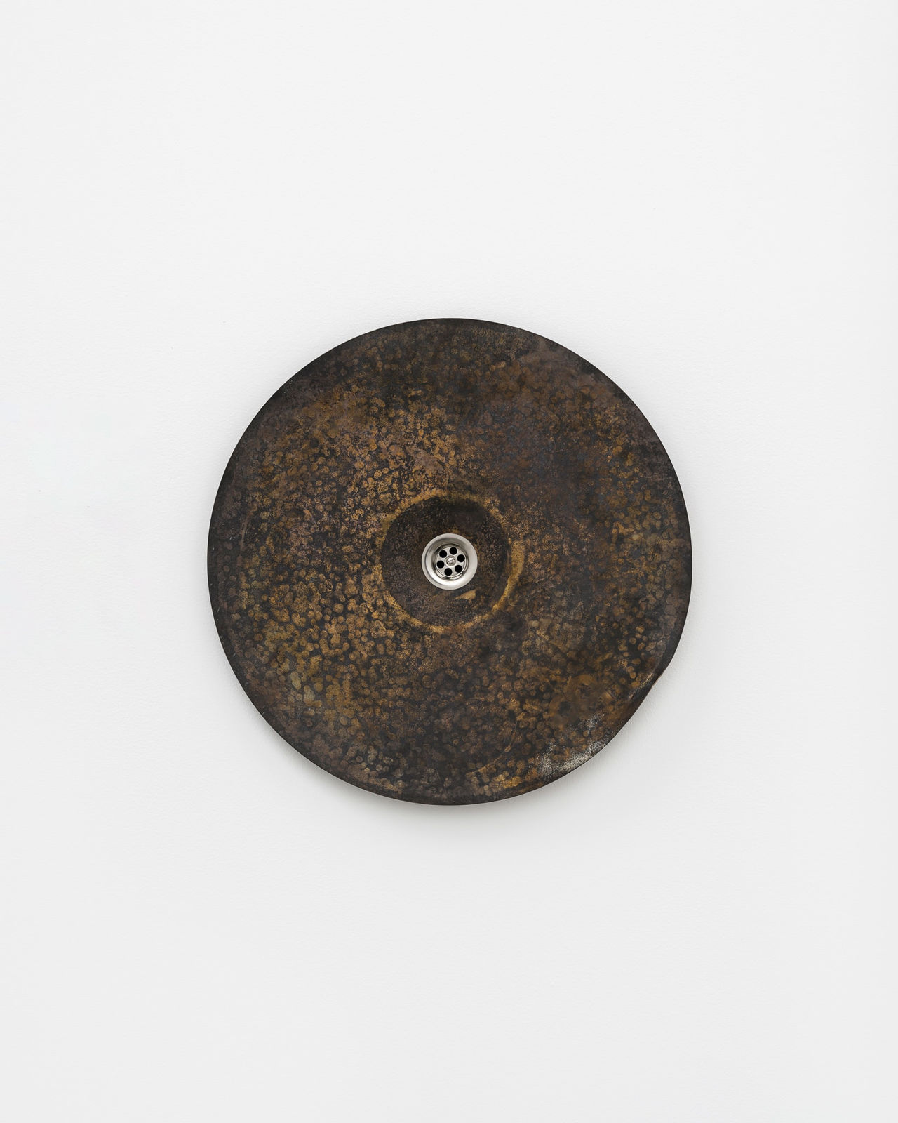 Nina Canell, Crash, 2023