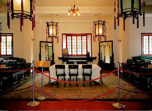 Shao Yinong and Muchen, Nanchang, 2002