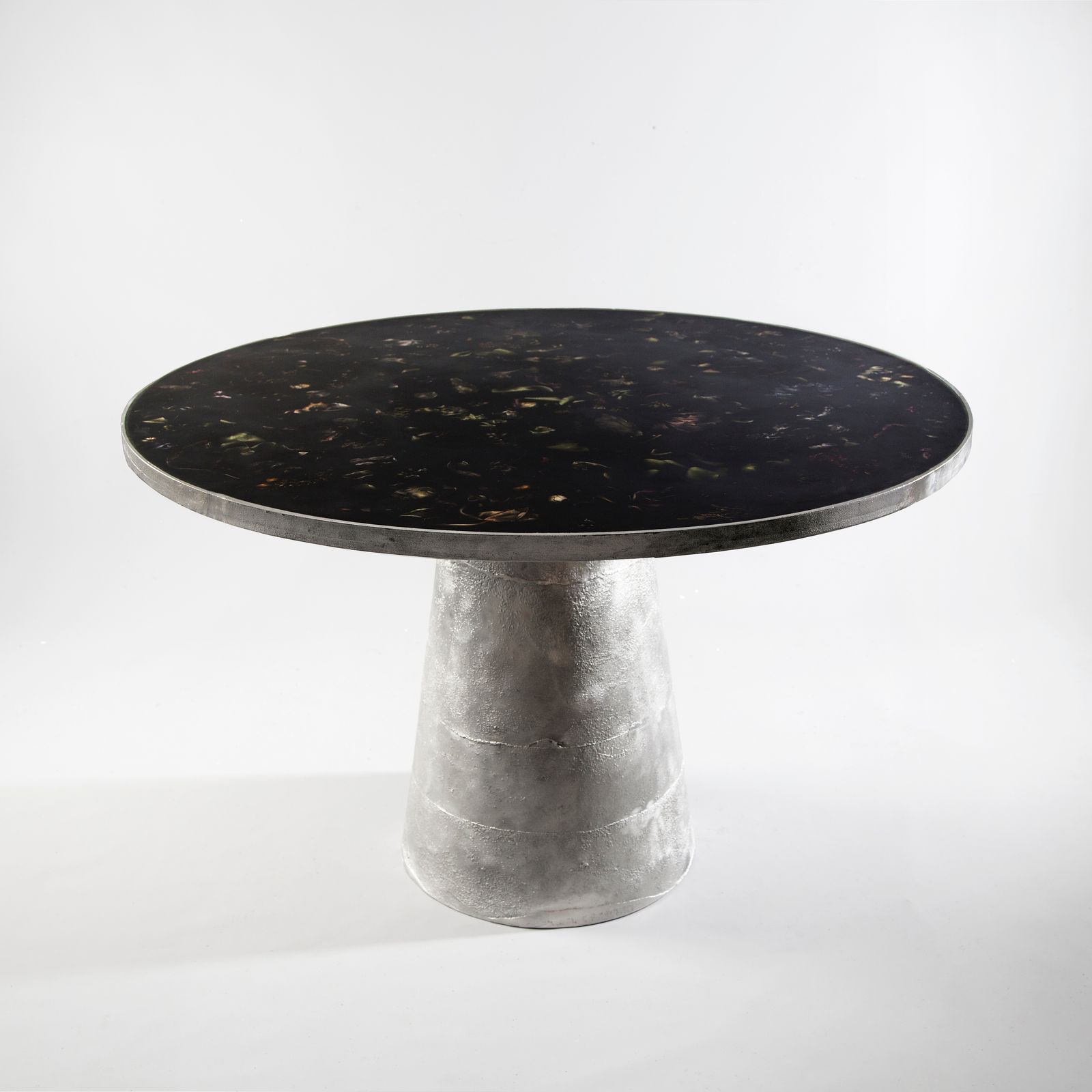 Marcin Rusak, Flora Table 120, 2015