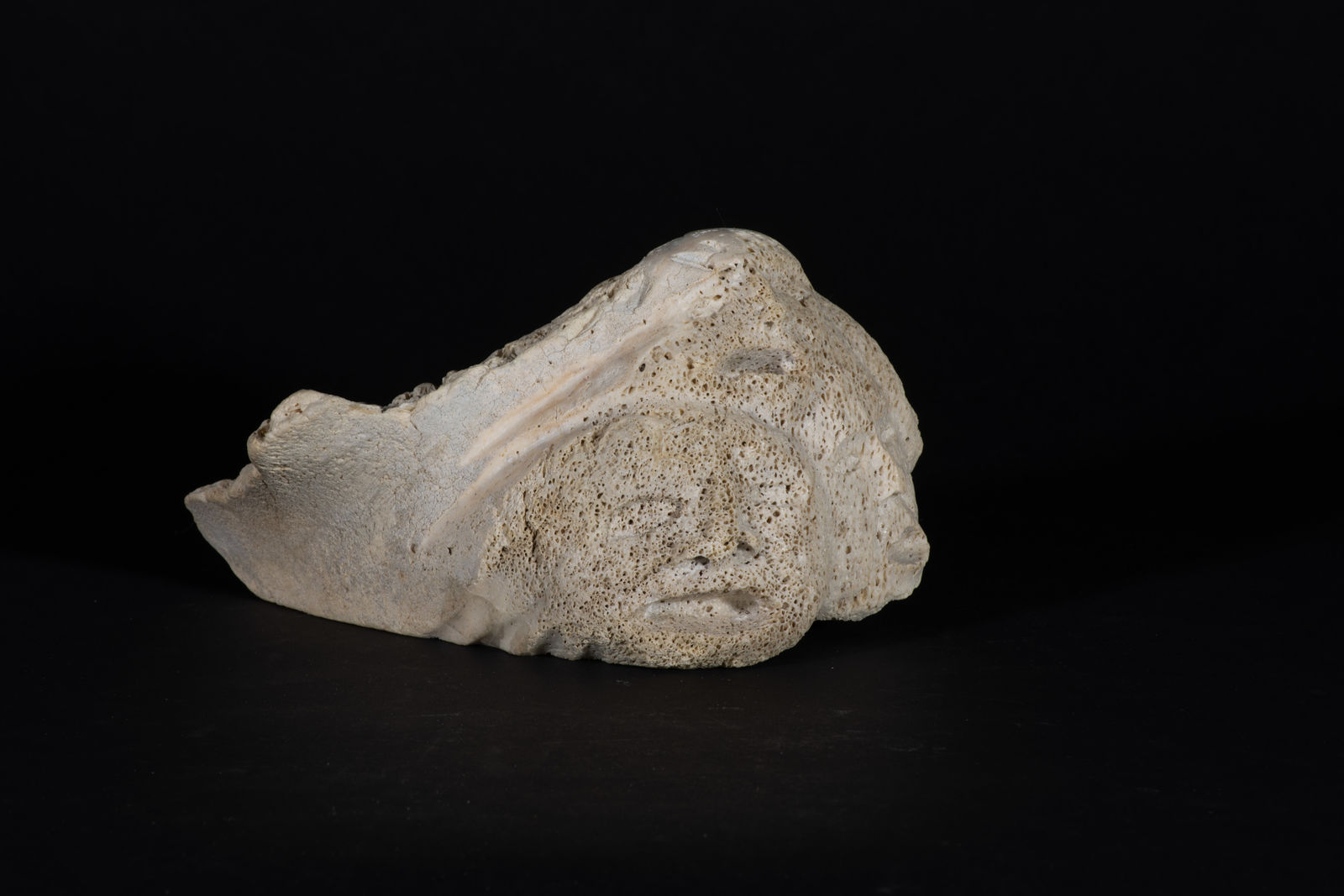 Isaaci Etidloie, Faces / Visages