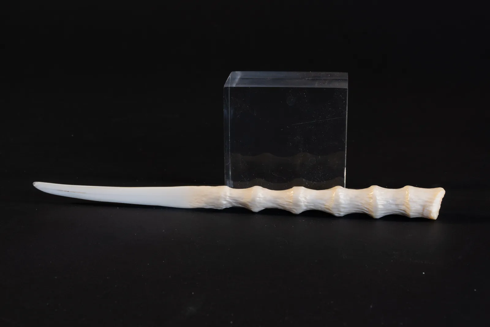 Emily Illuitok, Letter Opener / ouvre-lettres