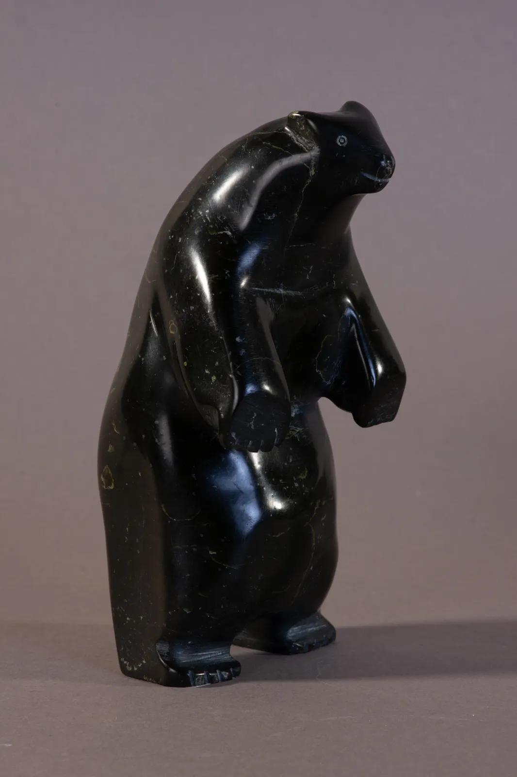 Nook Niuqingaq, Standing Bear / ours debout, ca. 1980