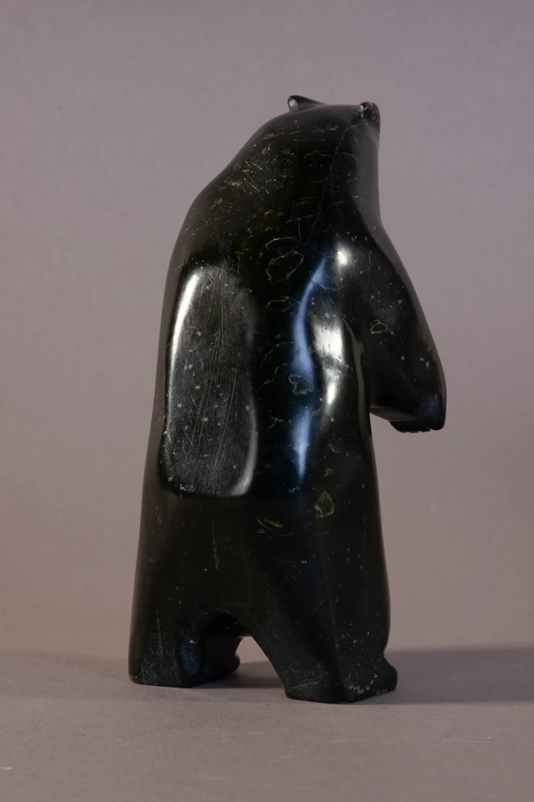 Nook Niuqingaq, Standing Bear / ours debout, ca. 1980