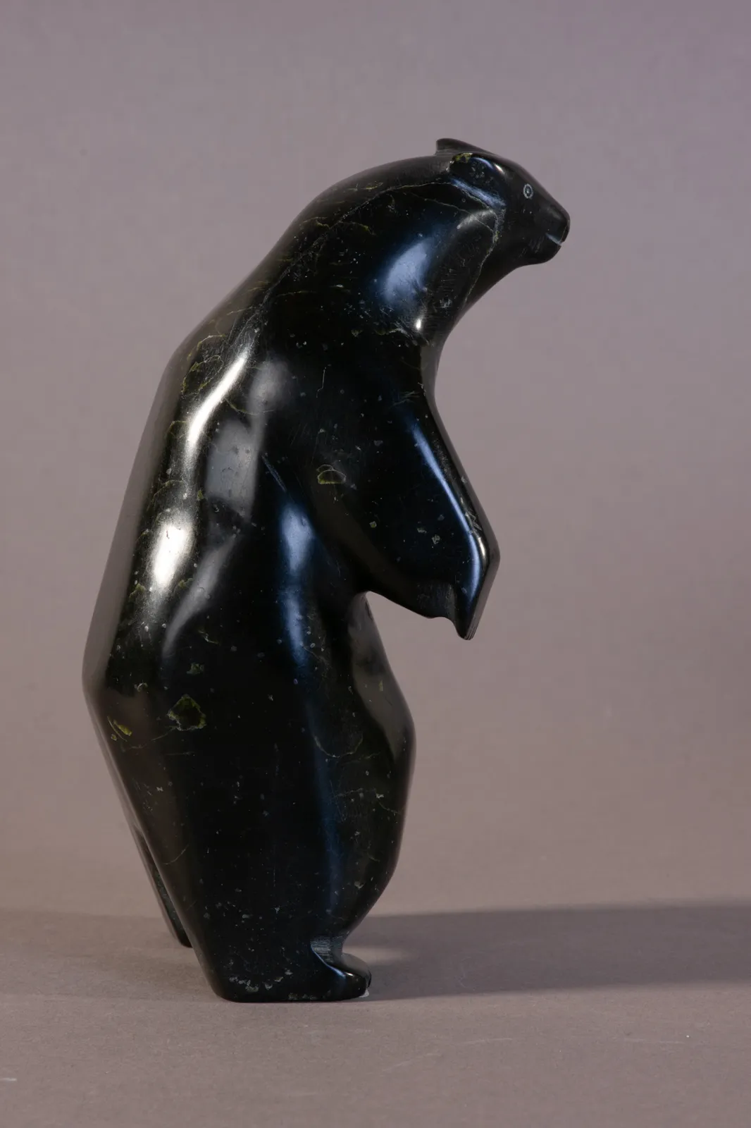 Nook Nuqingaq, Standing Bear / ours debout, ca. 1980