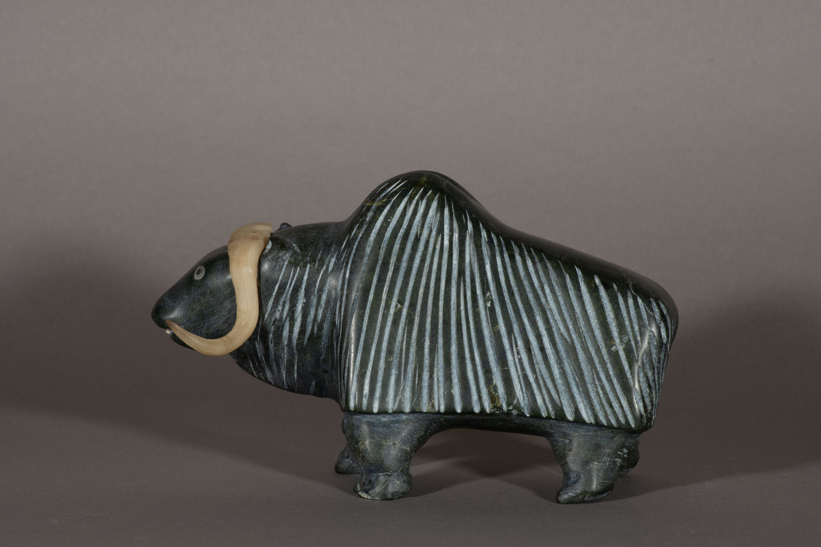 Nelson Takkiruq, Musk Ox / boeuf musqué, 1992